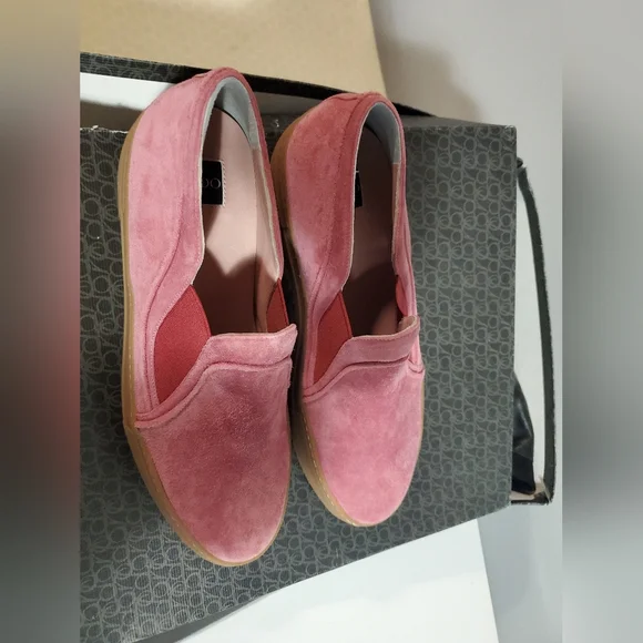 NIB $490 sz 40 Rodo loafers